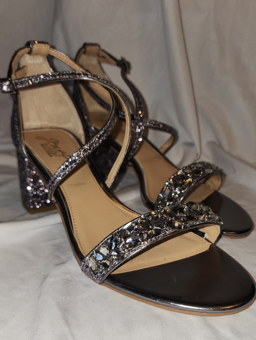 Badgley Mishka Size 9 Embellished Strappy Block Heel Sandals in Silver Glitter